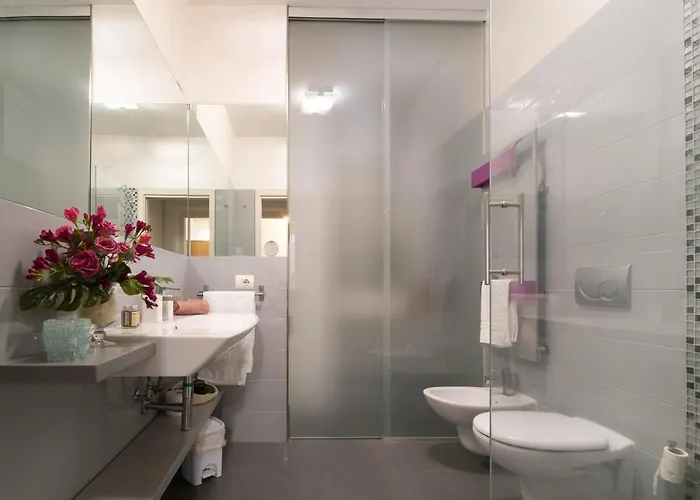 威尼斯公寓 * 威尼斯